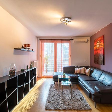 Flexible Selfcheckins 31 - Zagreb - Garage - Loggia - New Apartment Luaran gambar