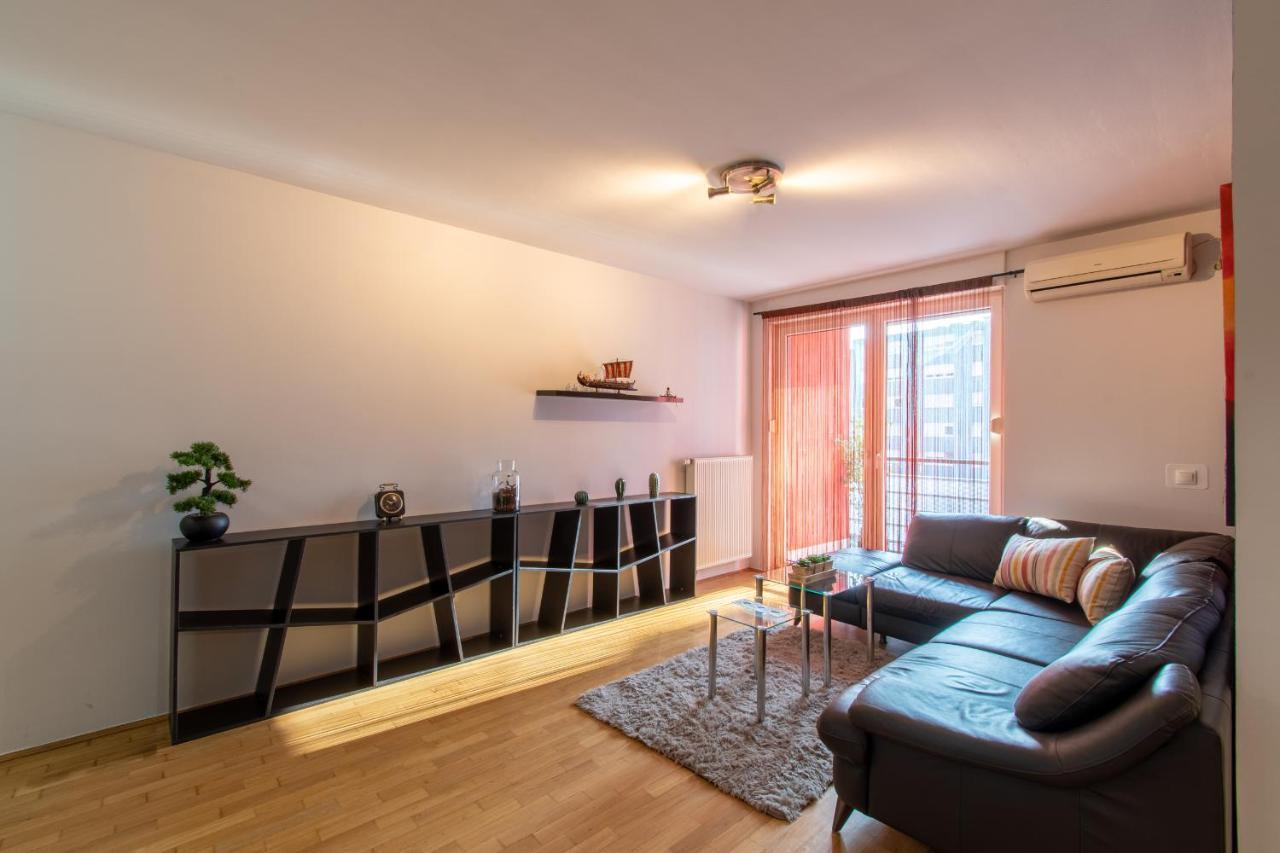 Flexible Selfcheckins 31 - Zagreb - Garage - Loggia - New Apartment Luaran gambar